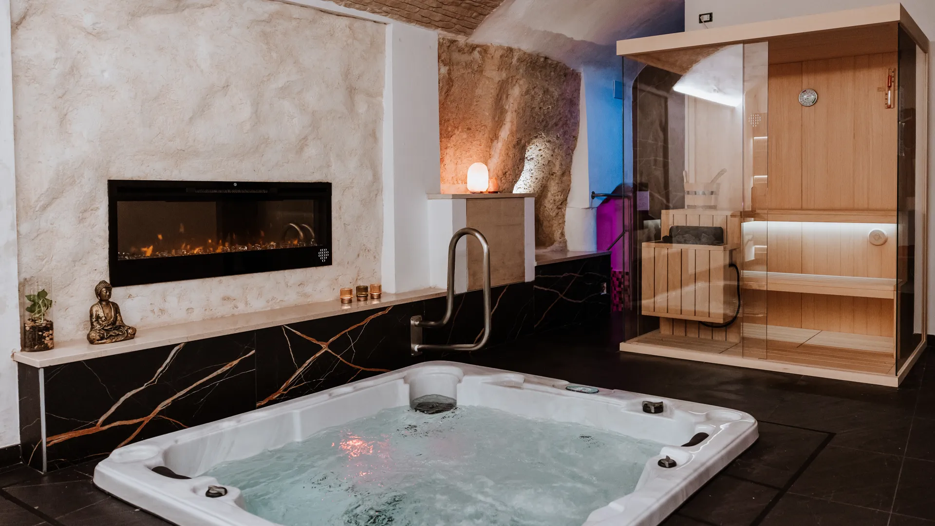 spa luxury privata biancomora crispiano vasca idromassaggio e sauna